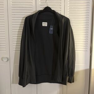 (NWT) Abercrombie & Fitch Soft AF Sweatshirt Cardigan in Black Size Medium